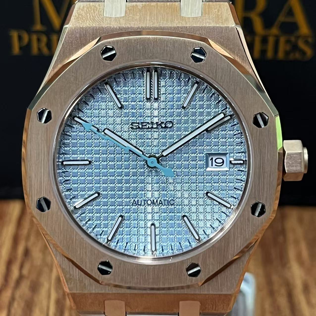 Royal Seikoak  I  Rose Gold light Ice Blue