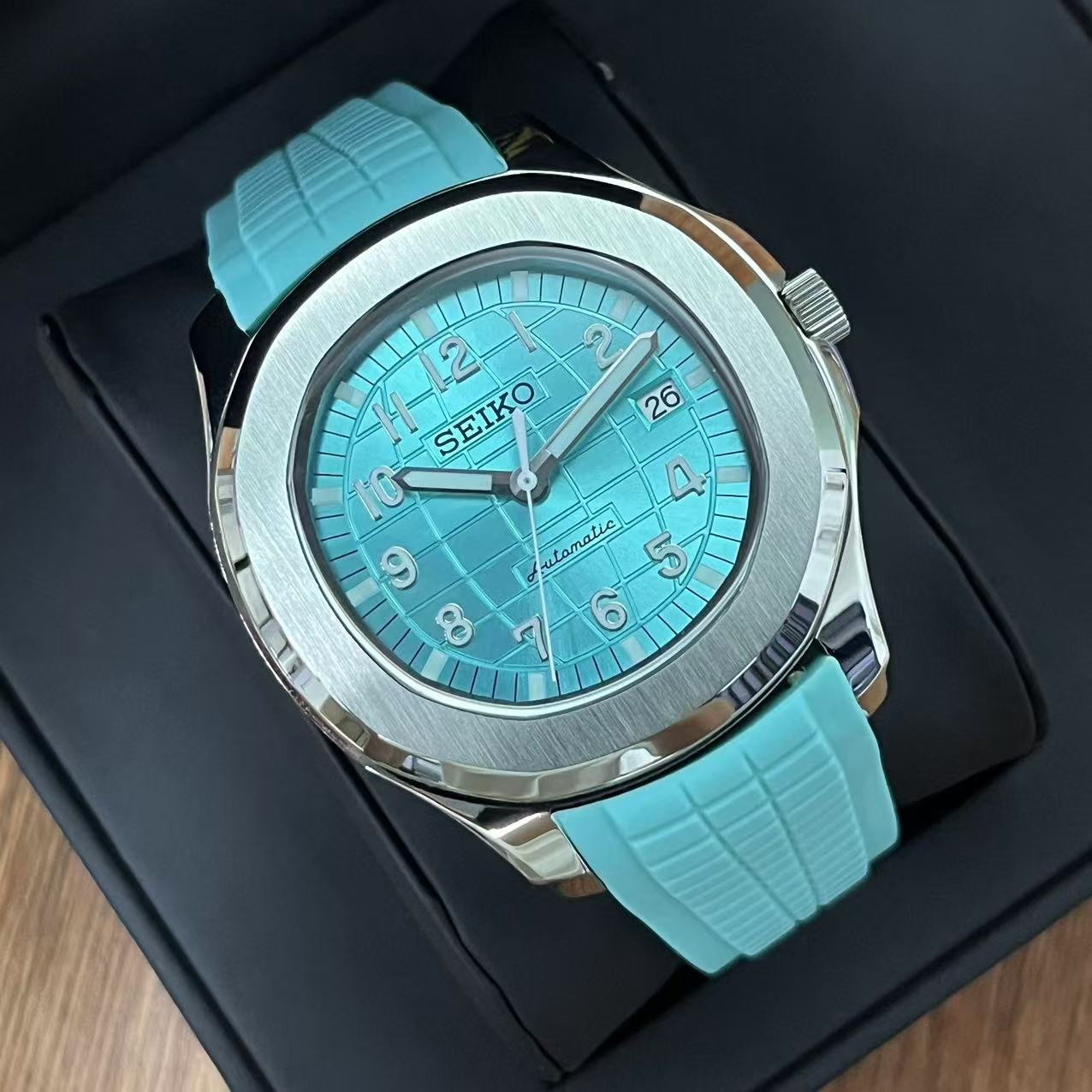 Seikonaut  I  Cyan-Blue