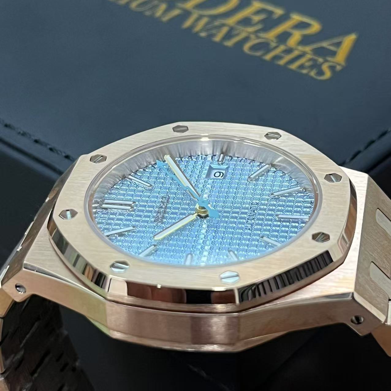 Royal Seikoak  I  Rose Gold light Ice Blue