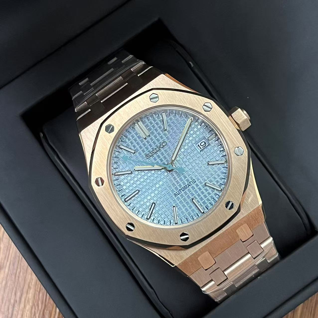 Royal Seikoak  I  Rose Gold light Ice Blue