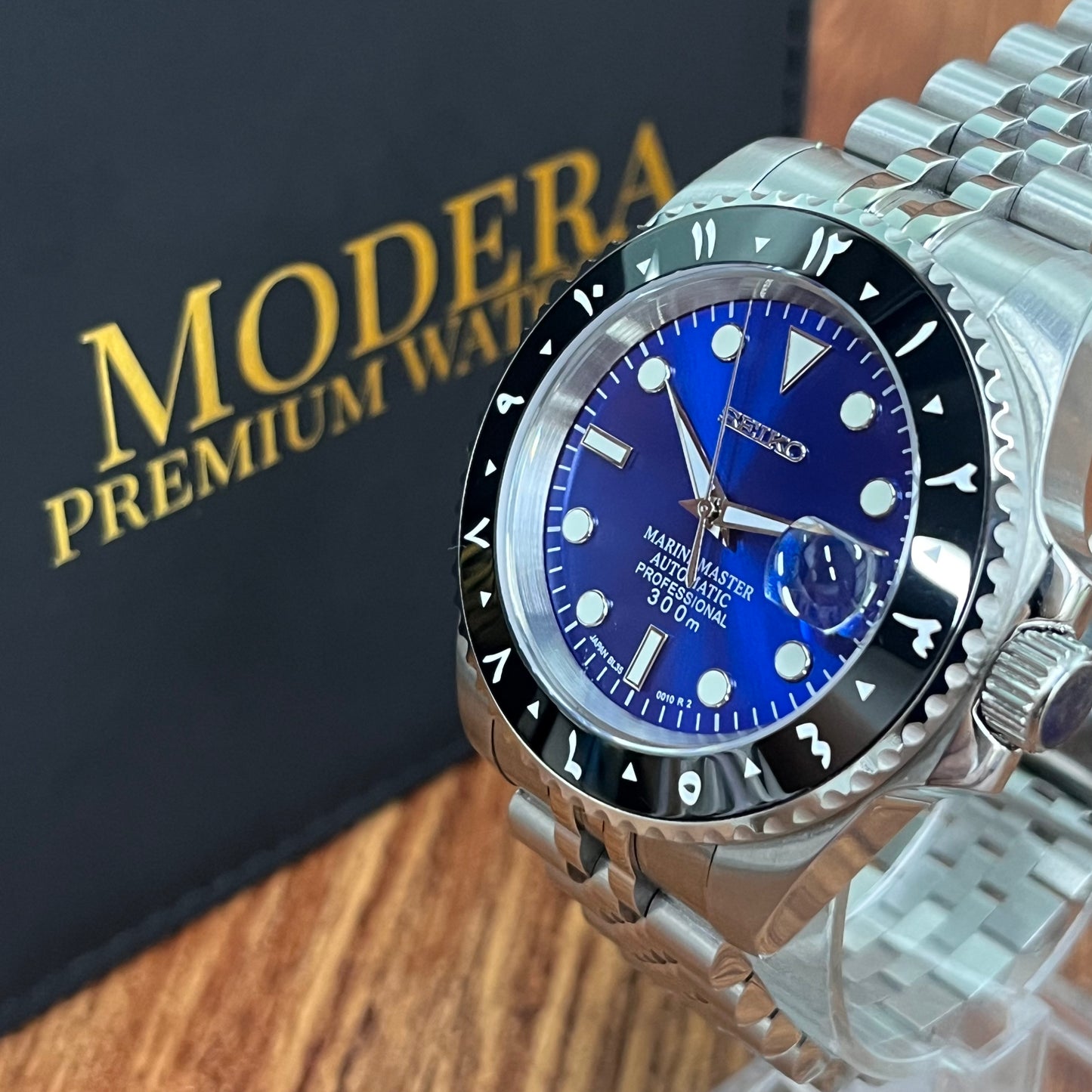 Seikomariner | Smurf (Black Arabian Bezel)