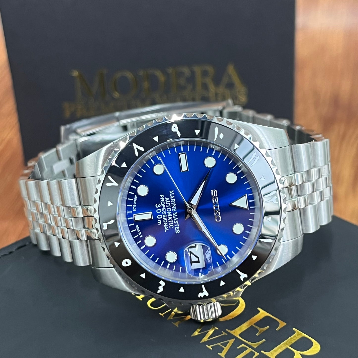 Seikomariner | Smurf (Black Arabian Bezel)