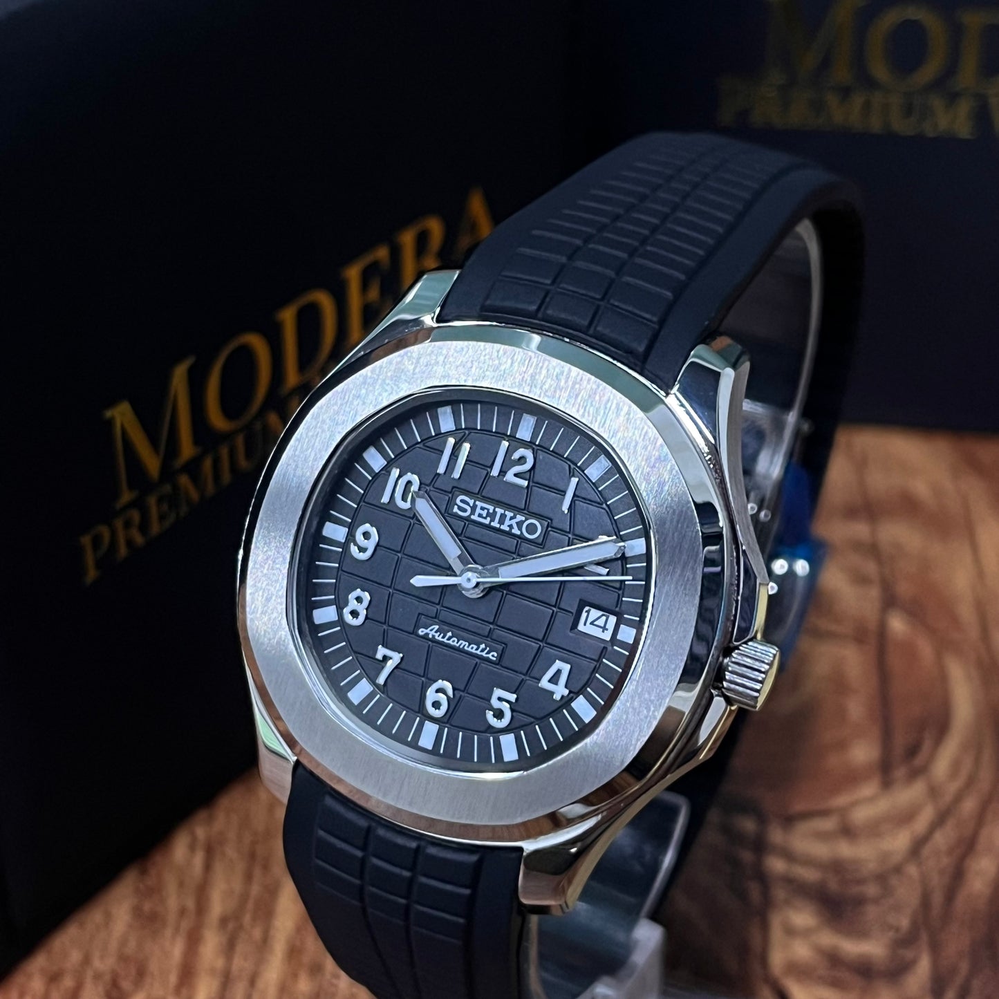 Seikonaut  I  Black