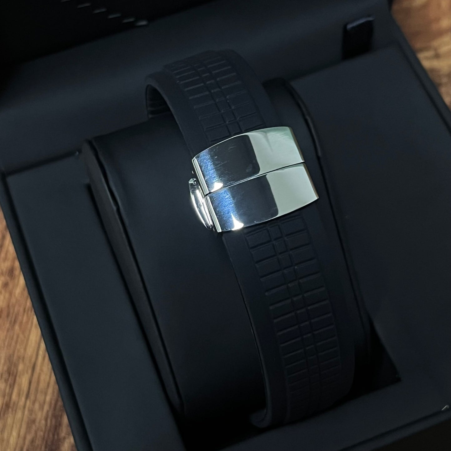 Seikonaut  I  Black